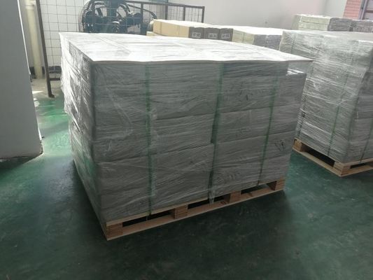 48 * 64cm Mực dựa trên nước PET Offset in ấn phim Kháng hóa chất 75mic PET phim giải phóng